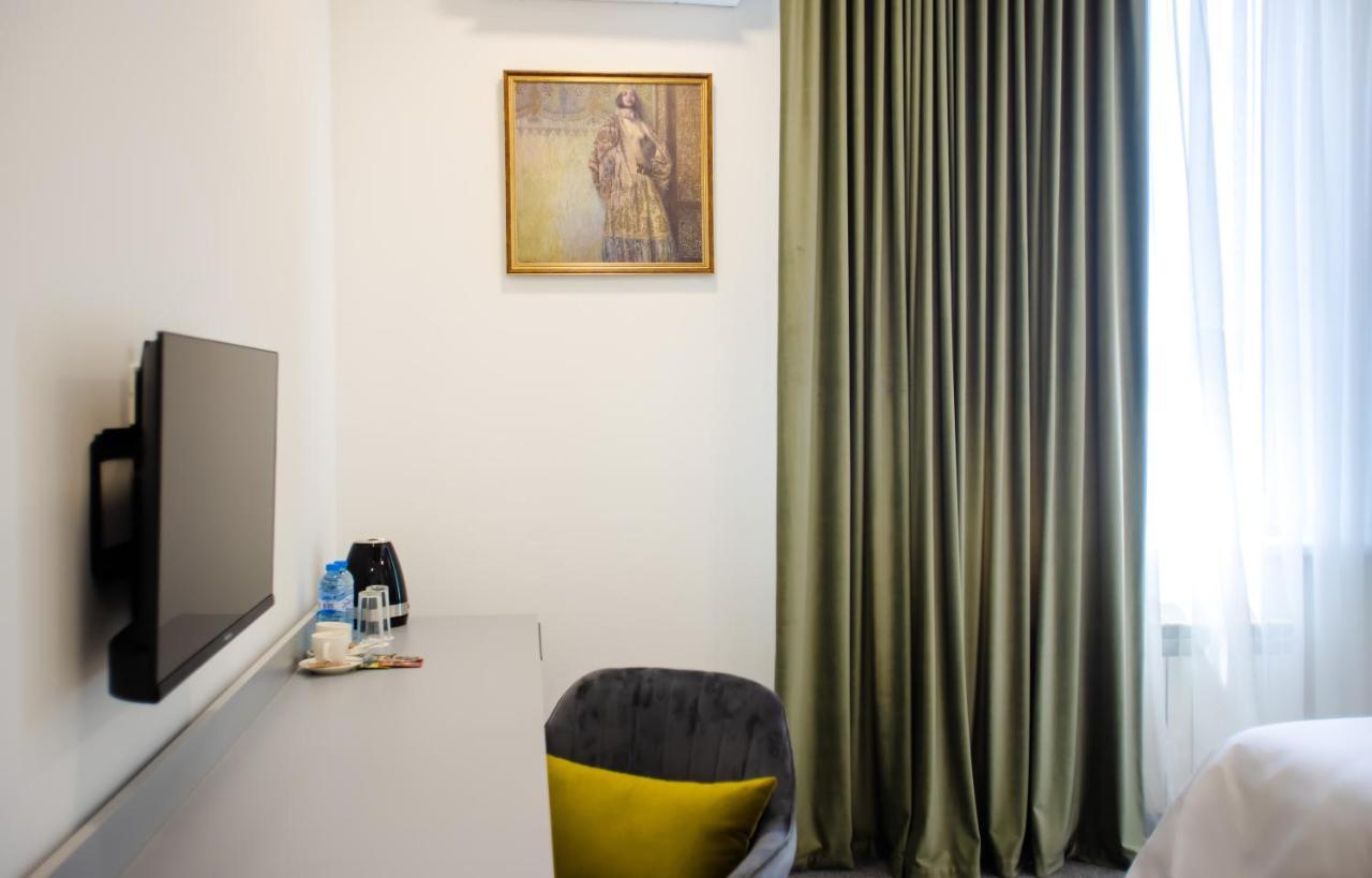 Aurora Hotel By Benefice Yerevan Exterior photo