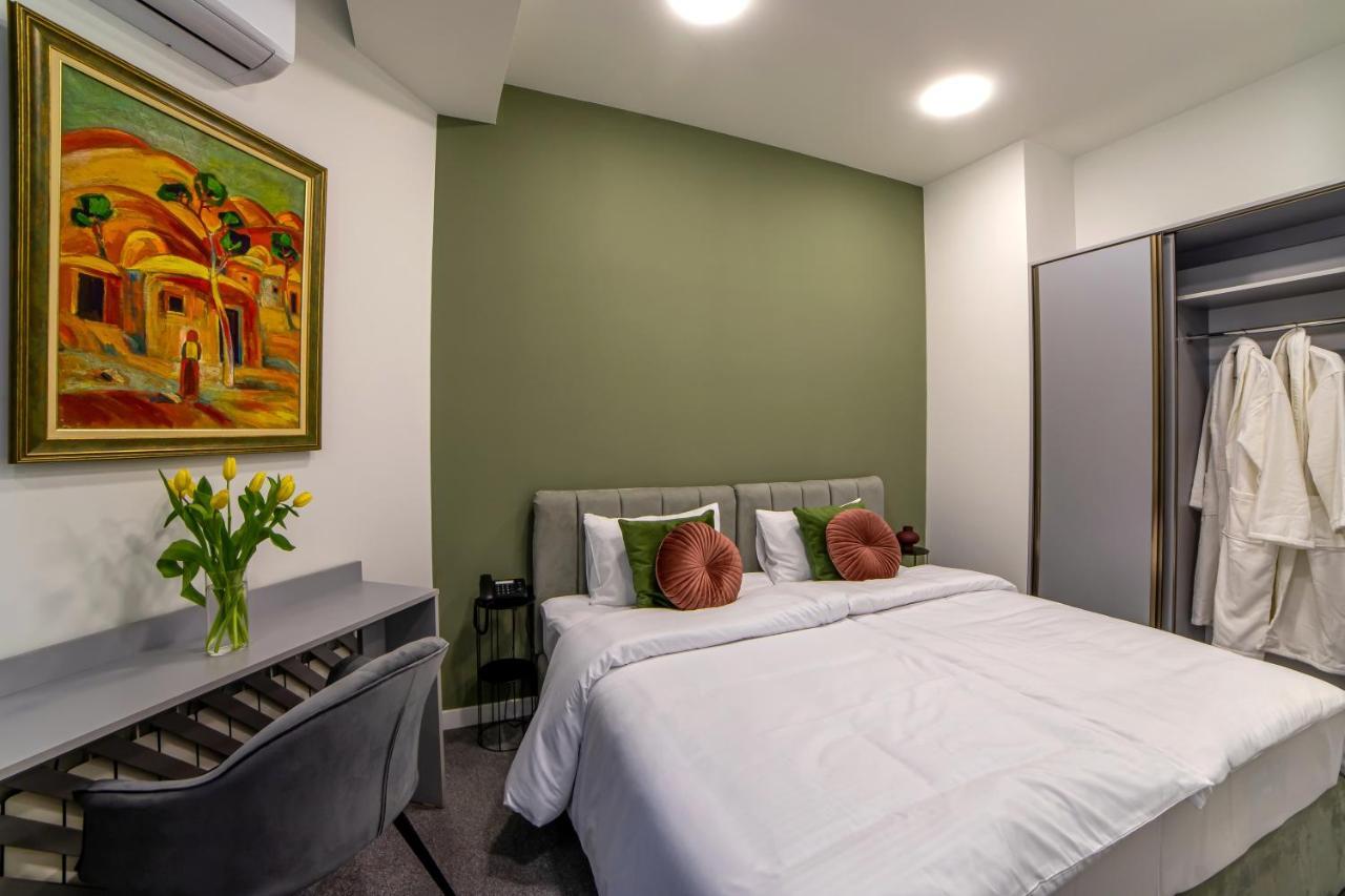 Aurora Hotel By Benefice Yerevan Exterior photo