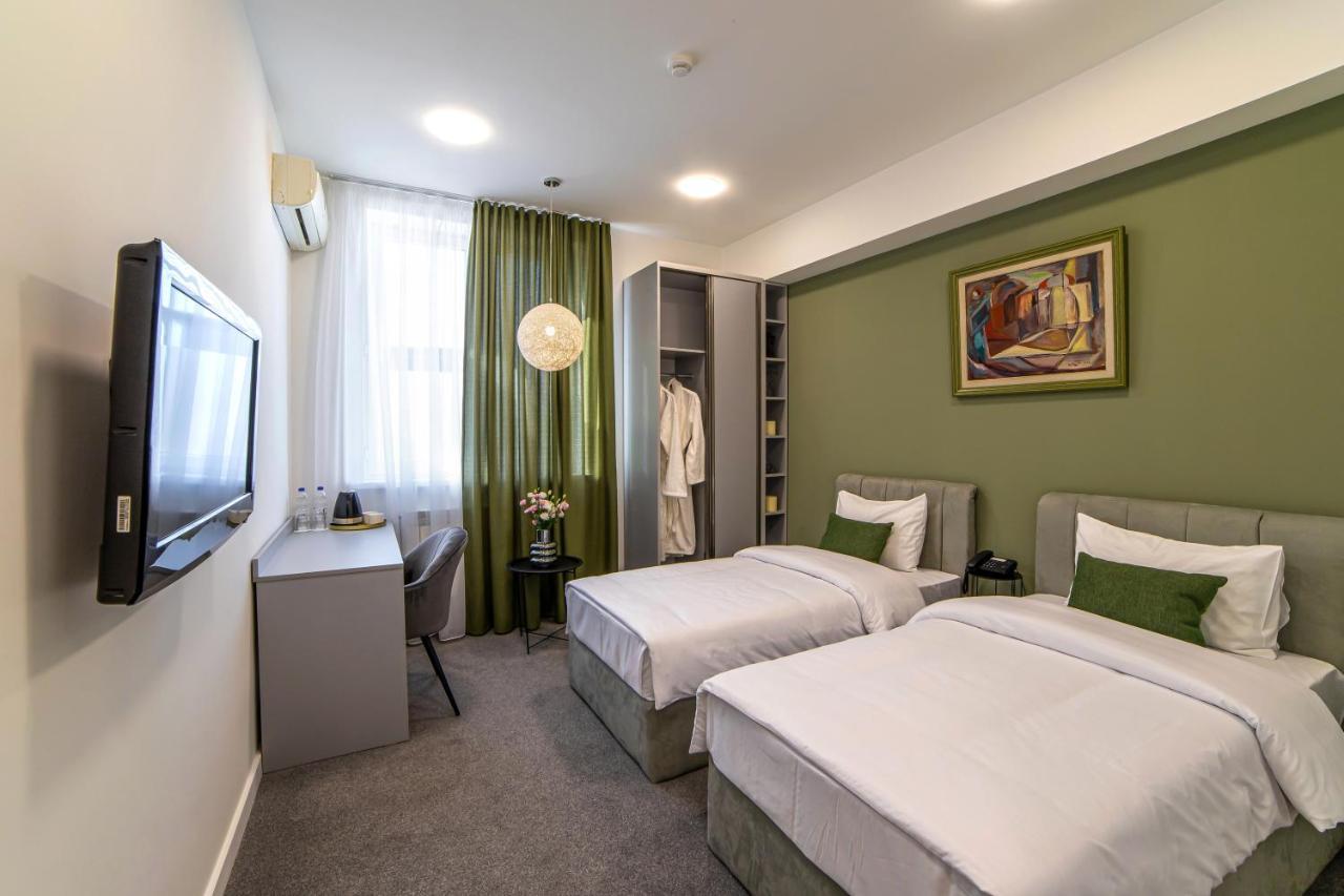 Aurora Hotel By Benefice Yerevan Exterior photo