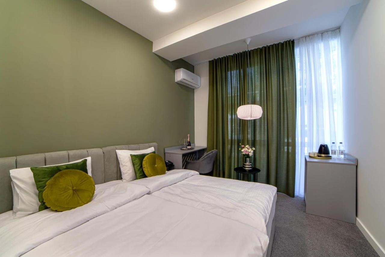 Aurora Hotel By Benefice Yerevan Exterior photo