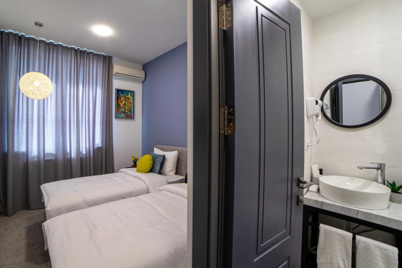 Aurora Hotel By Benefice Yerevan Exterior photo