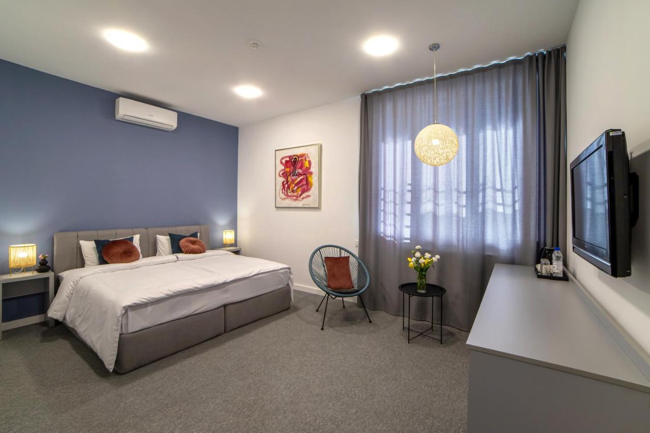 Aurora Hotel By Benefice Yerevan Exterior photo
